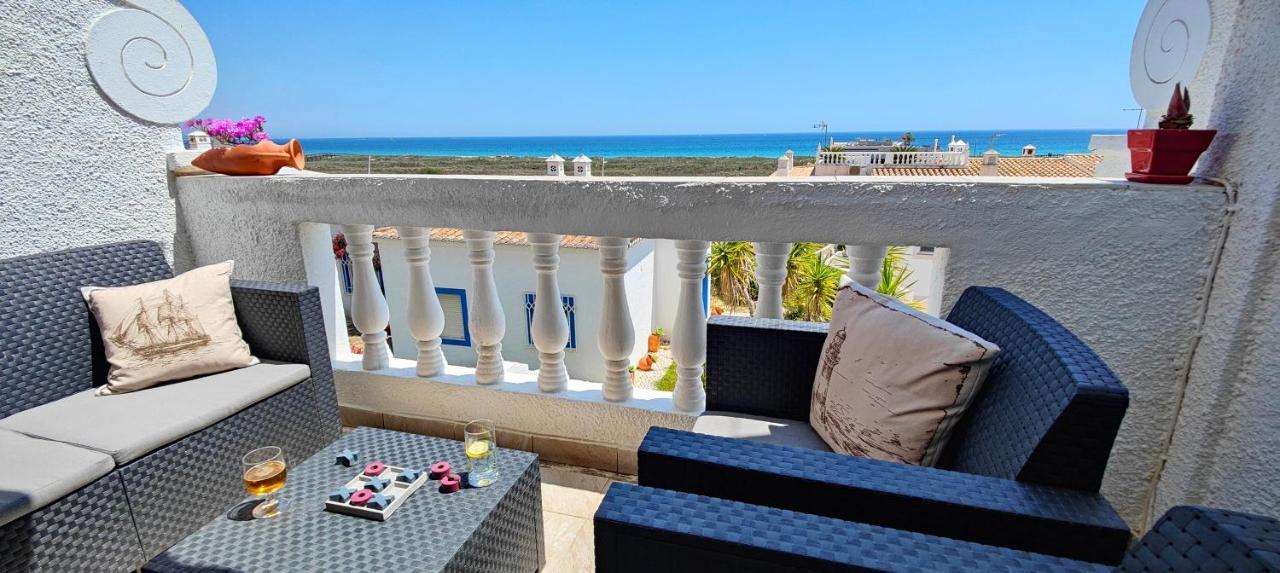 The Swallow'S Rest Beach House - Meia Praia Lagos Kültér fotó